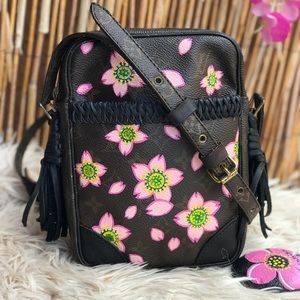 ✅Authentic Louis Vuitton Crossbody